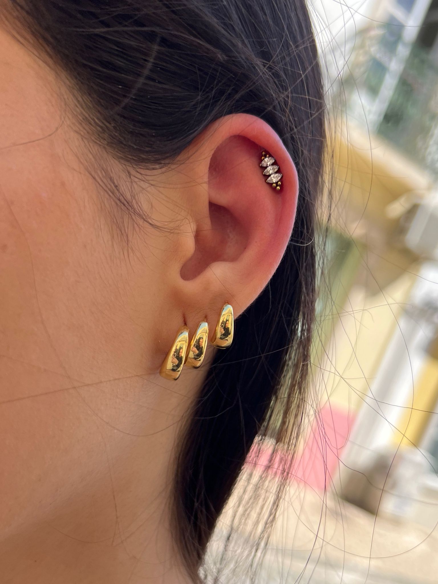 Cris - Helix Piercing